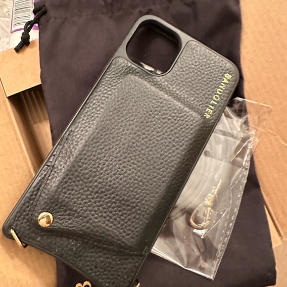 Bandolier Accessories Bandolier Crossbody Iphone 3 Max Pro Wallet